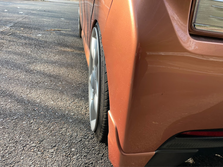 ムーヴカスタムのアヒル商会独立アクスル・DIY・ハブボルト打ち替え・#LA100S・洗車に関するカスタム事例の投稿画像1枚目