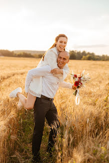 Fotógrafo de casamento Angelina Zotova (zooootovaph). Foto de 17 de outubro 2022