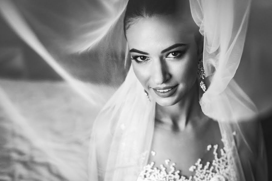 Fotógrafo de casamento Irina Vlasyuk (proritsatel). Foto de 12 de dezembro 2017