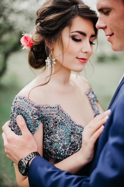 Fotografo di matrimoni Marina Ponomareva (ponomarewwa). Foto del 19 maggio 2018