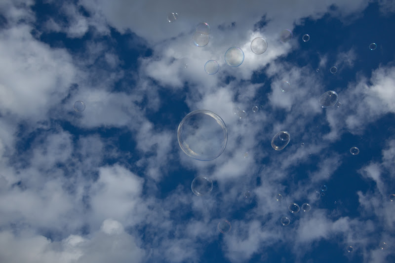 Bolle di sapone nel cielo di Bat21