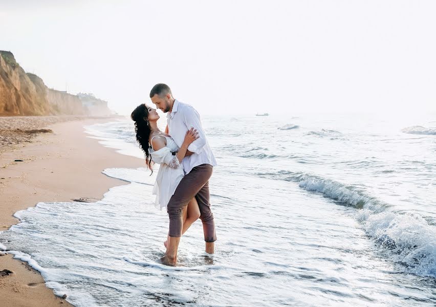 Wedding photographer Aleksandr Malysh (alexmalysh). Photo of 22 September 2020