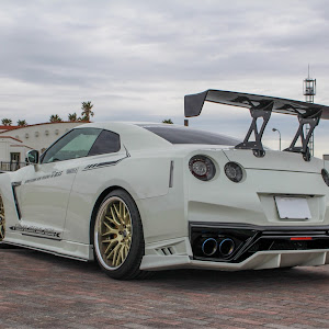 NISSAN GT-R R35