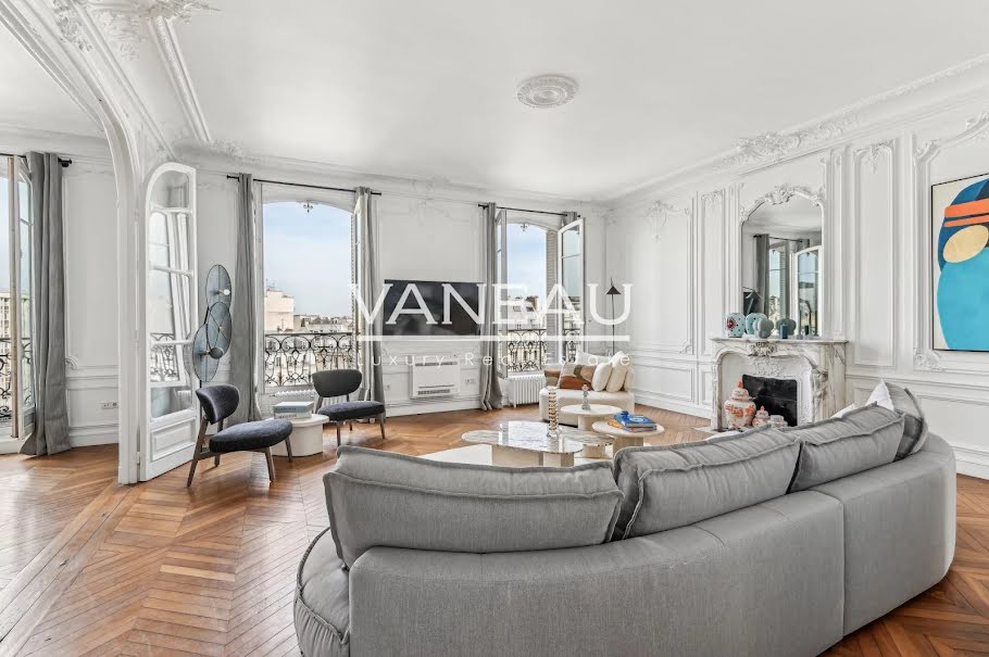 Location  appartement 7 pièces 293 m² à Neuilly-sur-Seine (92200), 18 820 €