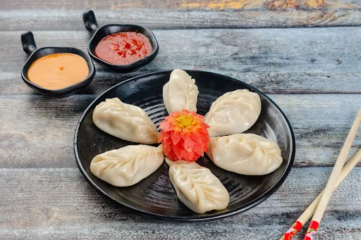 Chicken Cheese Steamed Momos [6 Pieces]