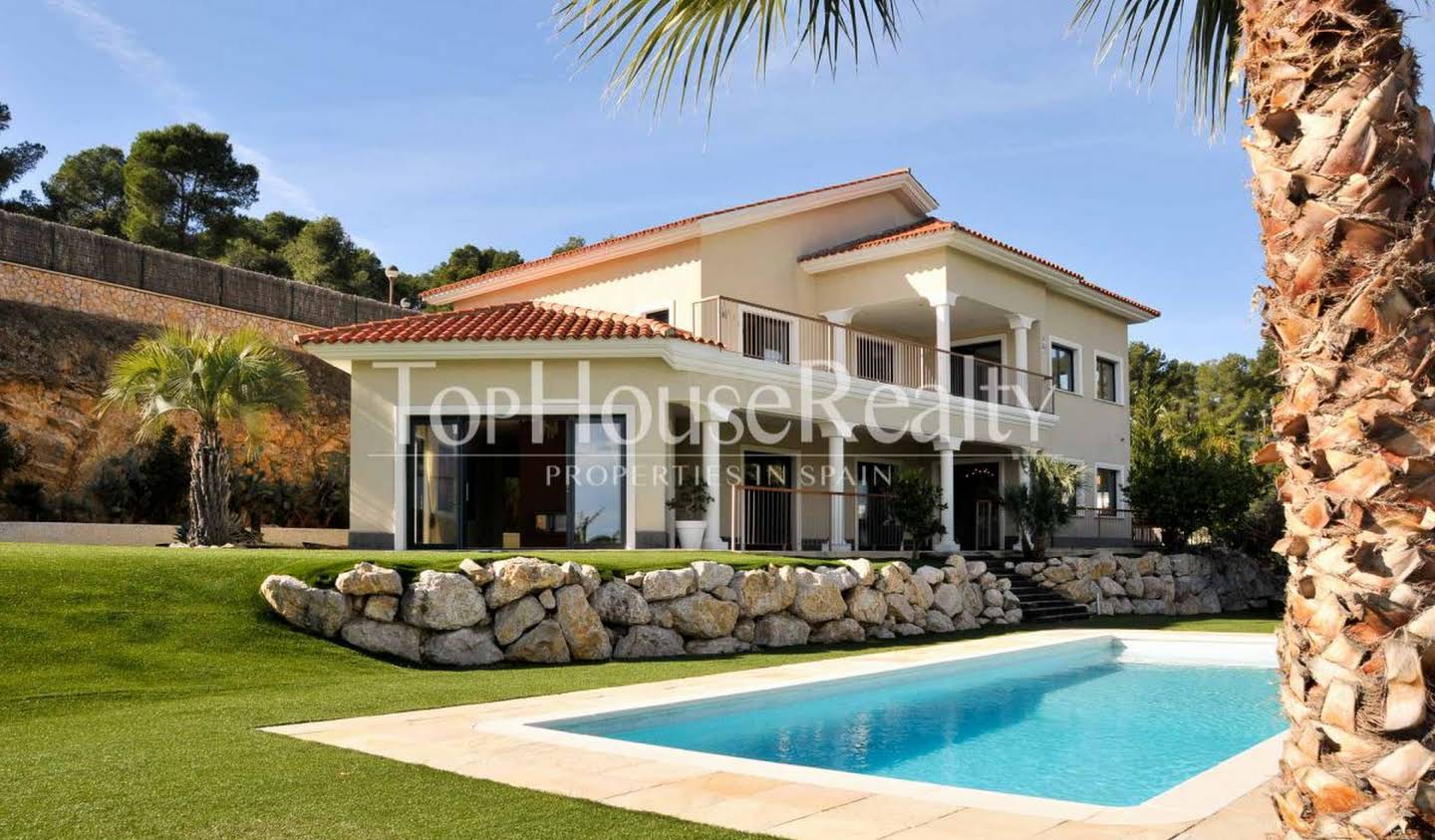 House with pool and terrace Sitges