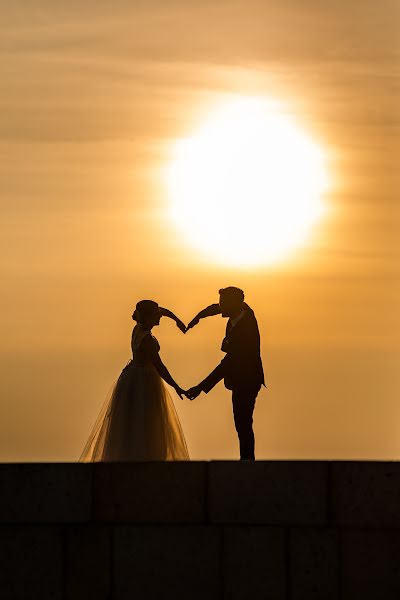 Fotógrafo de casamento Eszter Kelemen (esztellwedding). Foto de 17 de setembro 2021