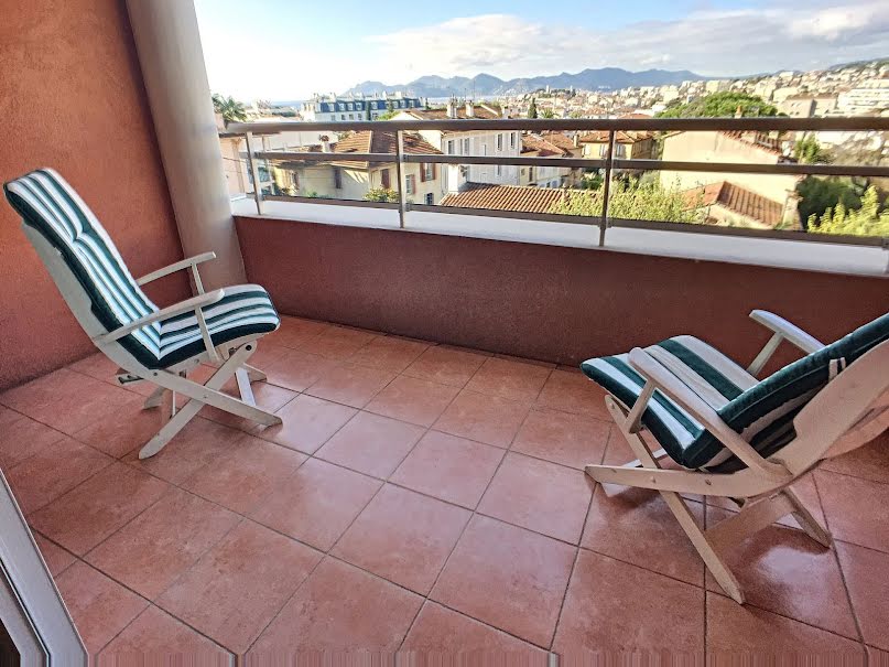 Location meublée appartement 2 pièces 42.06 m² à Cannes (06400), 1 200 €