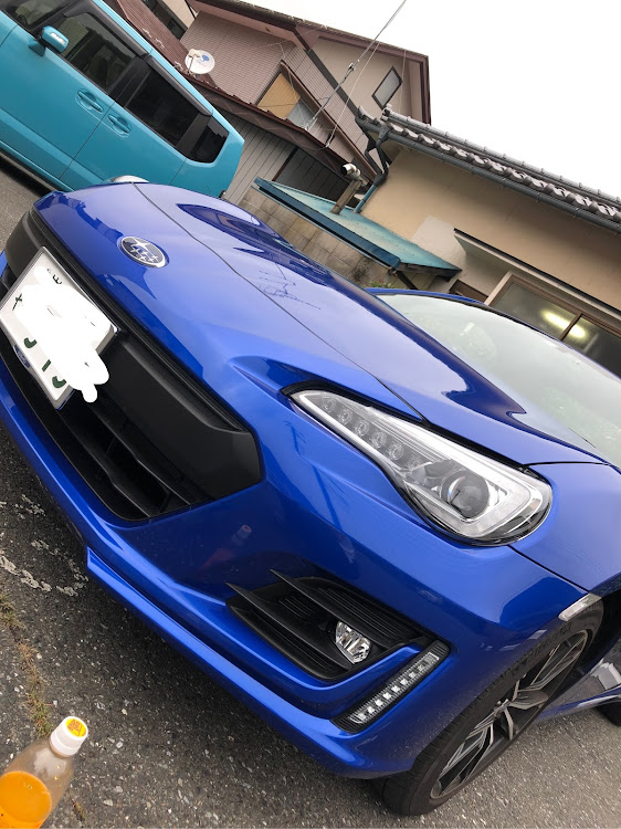 BRZのドライブ・飛び石ヒット・飛び石で傷が・車が傷だらけに関するカスタム事例の投稿画像1枚目