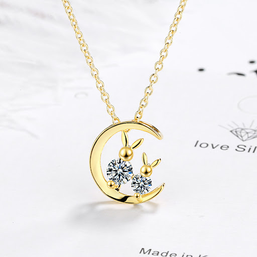 Title 3, Collar Moon Cat Diamond para mujeres, un elegan...