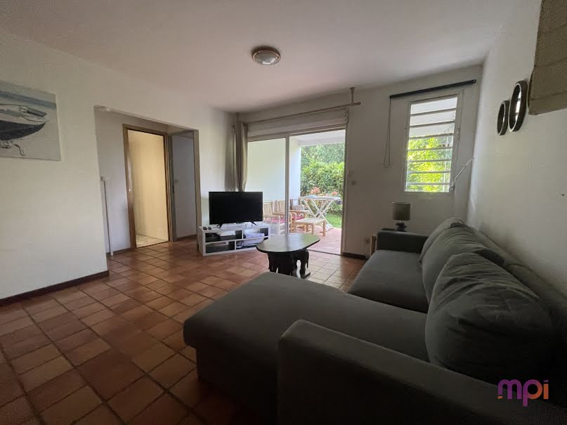 Location meublée appartement 2 pièces 58 m² à Riviere salee (97215), 900 €