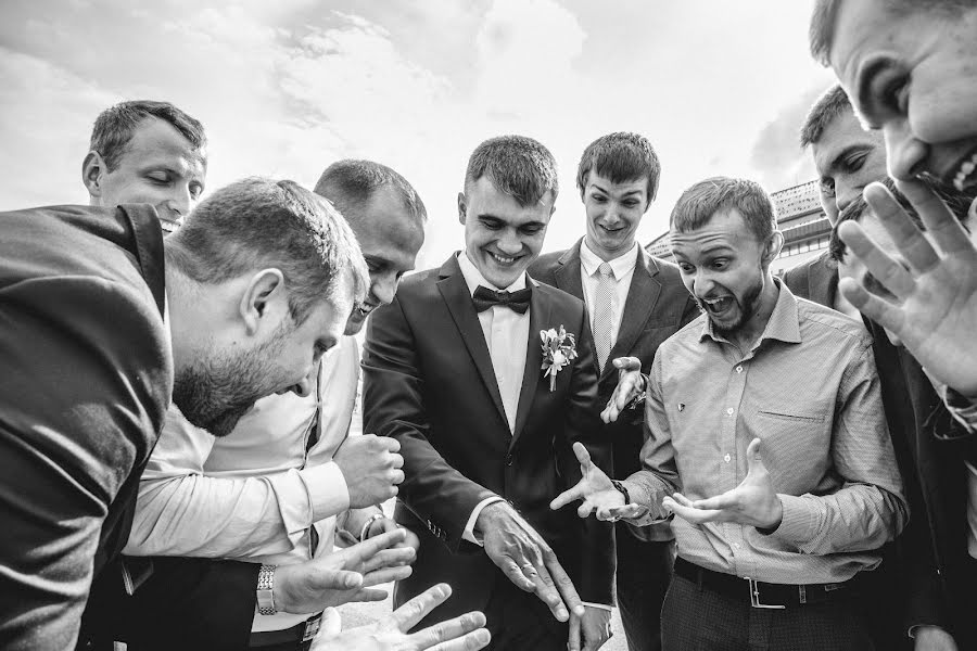 Photographe de mariage Mikhail Novozhilov (novozhilov). Photo du 28 septembre 2016