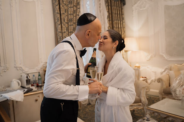 Fotografo di matrimoni Denis Volkov (tolimbo). Foto del 22 dicembre 2020