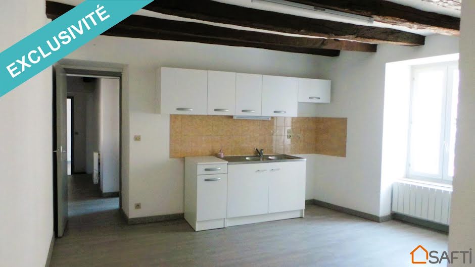 Vente appartement 9 pièces 155 m² à Le Lude (72800), 133 000 €