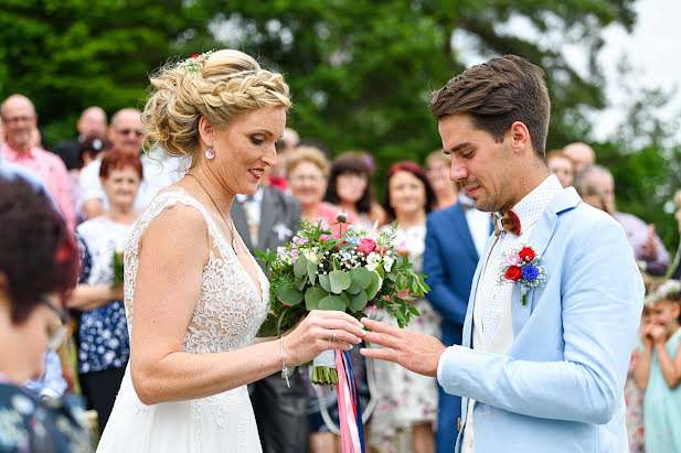 Fotógrafo de casamento Martin Menšík (martinmensik). Foto de 14 de abril 2020