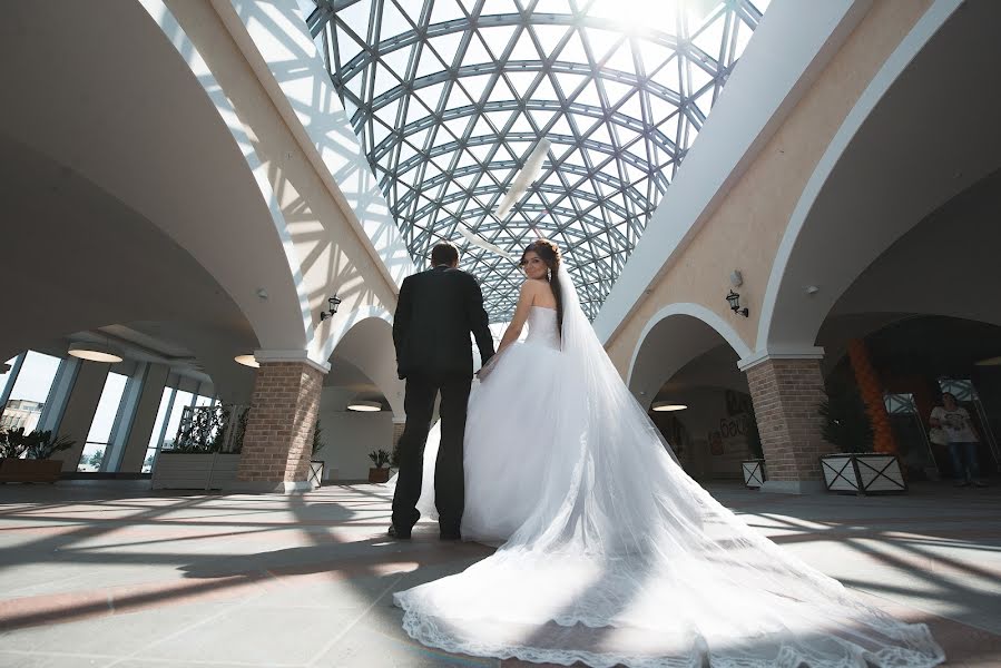 Photographe de mariage Oleg Oleart (oleart). Photo du 23 juillet 2014