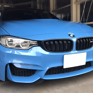 M4 クーペ F82