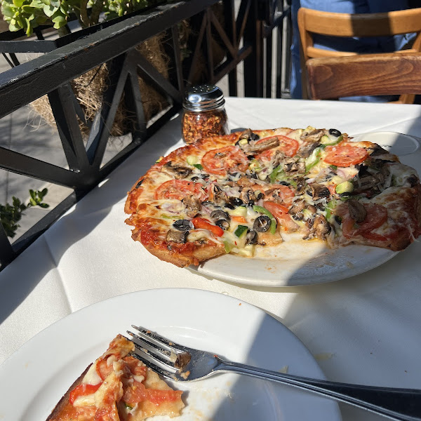 Gluten-Free Pizza at Mimmos Italian Village