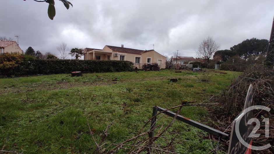 Vente terrain à batir  438 m² à Saintes (17100), 54 400 €