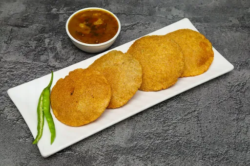 Bedmi Poori Sabji [1 Plate, 4 Pieces]