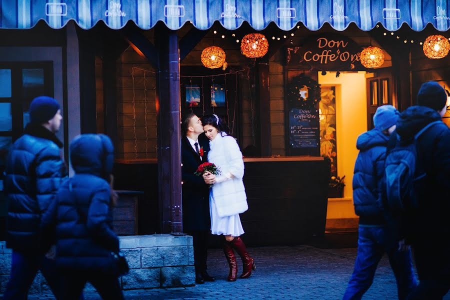 Fotógrafo de bodas Aleksandr Korobov (tomirlan). Foto del 3 de marzo 2016