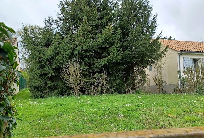  Vente Terrain à bâtir - 1 000m² à Cholet (49300) 