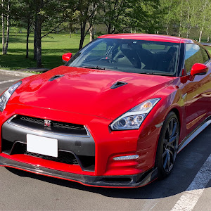 NISSAN GT-R