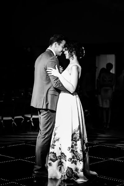 Jurufoto perkahwinan Ulises Tarin (tarinphoto). Foto pada 15 Mei 2019
