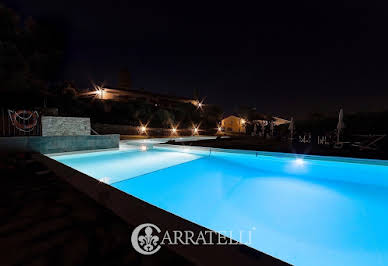 Villa with pool 3