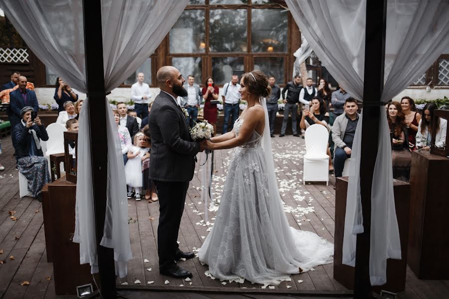 Fotógrafo de casamento Darya Ovchinnikova (ovchinnikovad). Foto de 14 de dezembro 2018