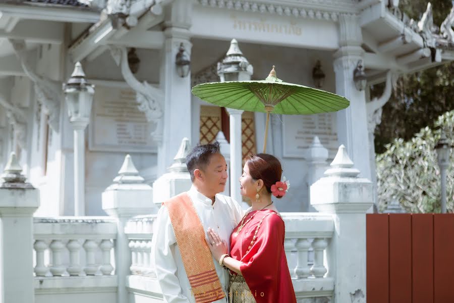 Fotógrafo de casamento Danai Muaknimit (danai). Foto de 30 de novembro 2022