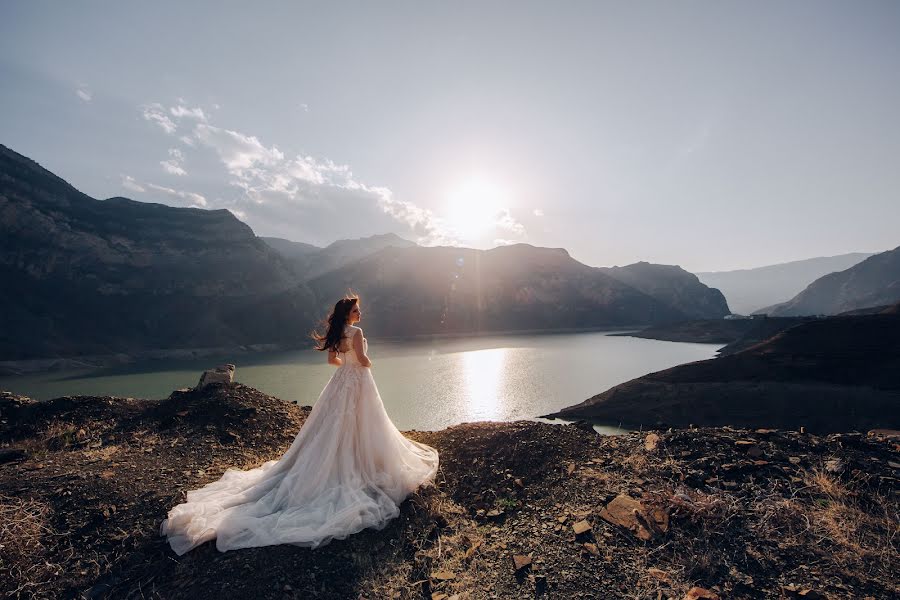 Fotógrafo de casamento Aysha Bazhaeva (bajaeva). Foto de 9 de abril 2016