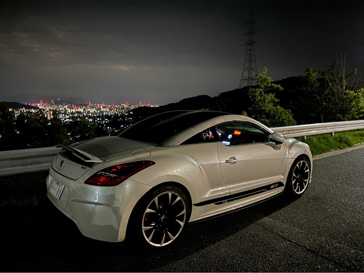 RCZのプジョー・夜景・左ハンドル✖️6速MT・フランス車・チェイサーかクレスタかマークⅡが欲しいに関するカスタム事例の投稿画像3枚目