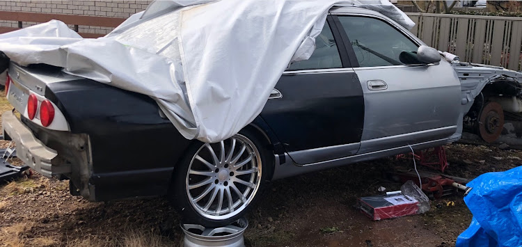 スカイラインのスカイライン・R33セダンの部・R33スカイライン・ミッション下ろし・ATバイバイに関するカスタム事例の投稿画像1枚目