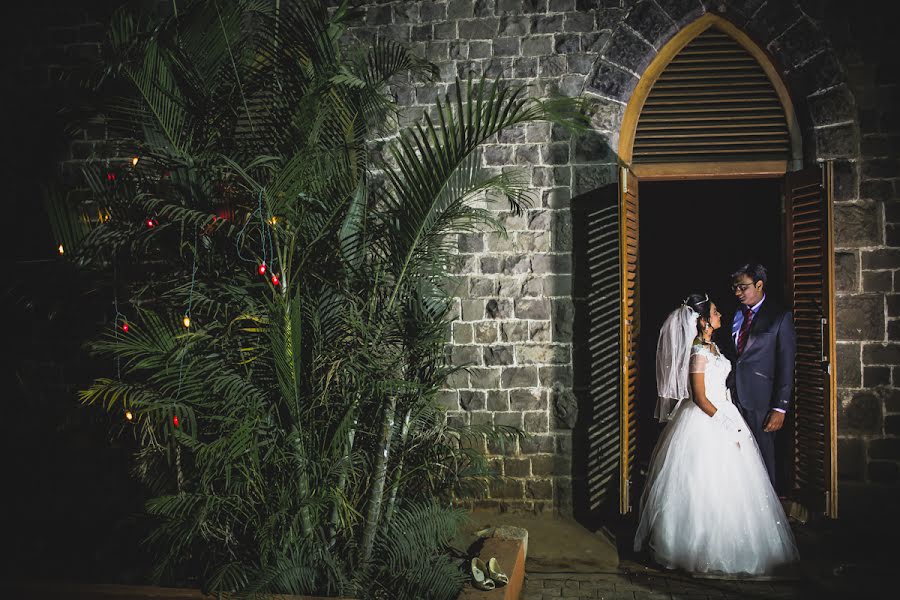 Fotógrafo de casamento Arunava Chowdhury (arunavachowdhur). Foto de 15 de fevereiro 2016