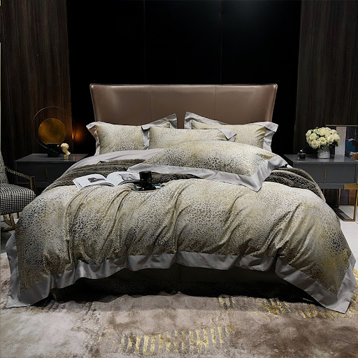 Title 6, Four-piece cotton leopard print duvet cover set...