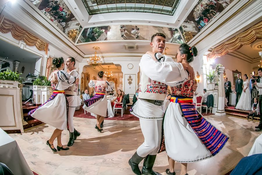 Fotografo di matrimoni Adrian Rusu (adrianrusu). Foto del 16 dicembre 2016