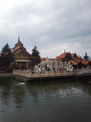 雲南昆明 七彩雲南 Yunnan Kunming statu