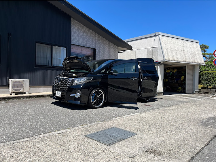 アルファードの梅雨の晴れ間・熱中症に気をつけて!!・父の日・洗車に関するカスタム事例の投稿画像2枚目