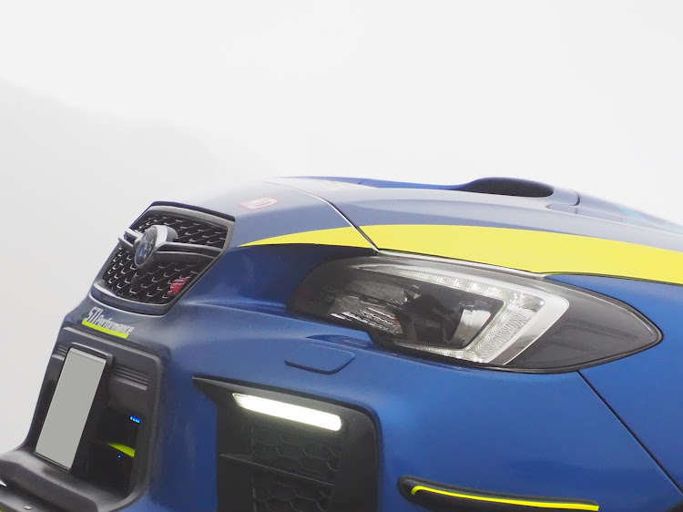 WRX STIの蛍光イエロー・自然に溶け込む⁉️・こっそりリニューアル計画中🙊・グンマー帝国・伊香保 おもちゃと人形 自動車博物館に関するカスタム事例の投稿画像1枚目
