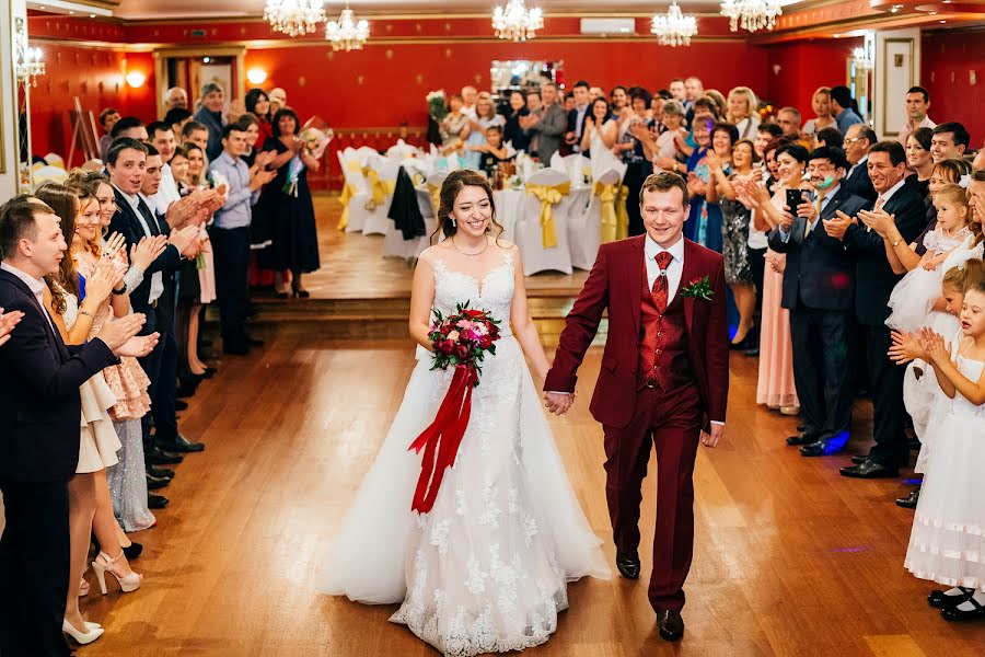 Fotógrafo de casamento Aleksandra Tikhova (aleksti). Foto de 25 de abril 2018