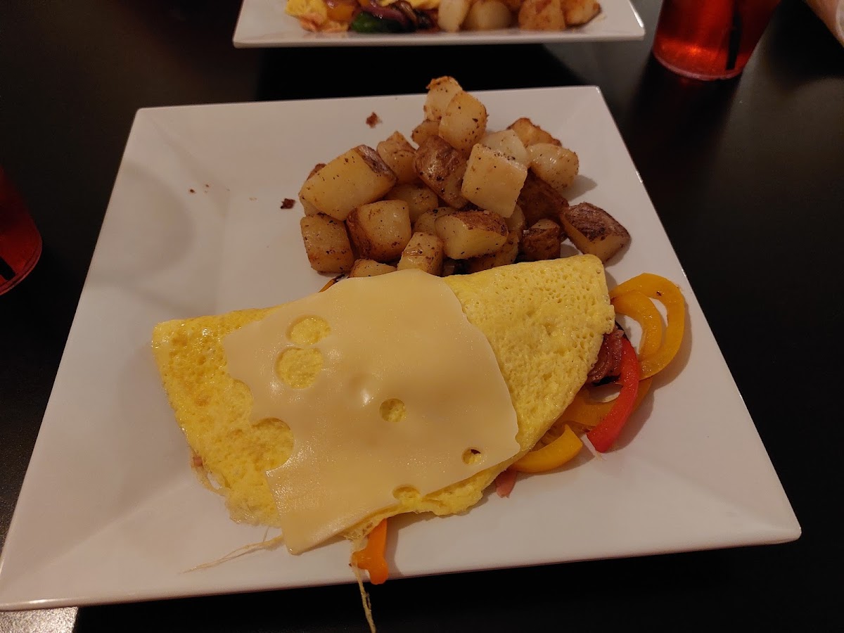 My order of western omelette and double potatoes!