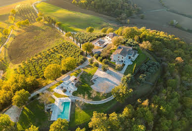 Farmhouse with garden and pool 4