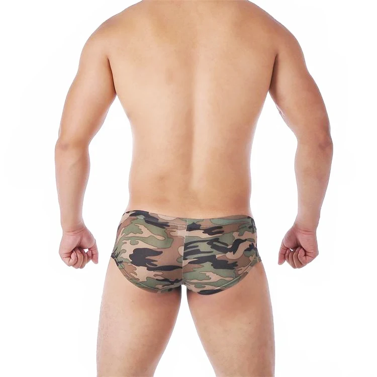 Męskie Bokserki Camo Małe, Niski Stan. Wygodne i stylowe, zapewniające idealne dopasowanie i swobodę ruchów na co dzień.