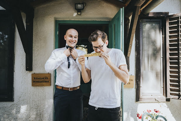 Fotógrafo de bodas Szabolcs Locsmándi (thelovereporters). Foto del 7 de octubre 2020