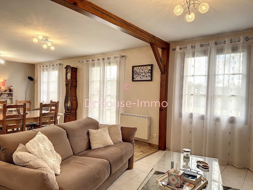 Vente maison 4 pièces 118 m² à Ecommoy (72220), 200 000 €