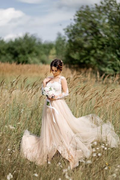 Fotografo di matrimoni Yuliya Storozhinska (id31957517). Foto del 23 settembre 2019