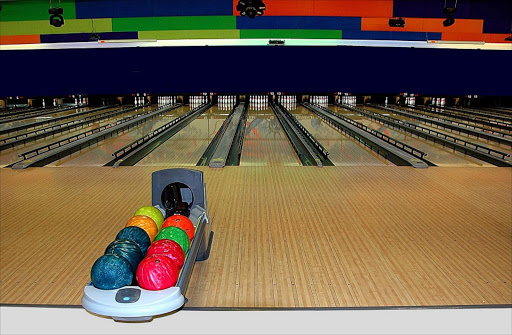 bowling alley Picture: free stock image