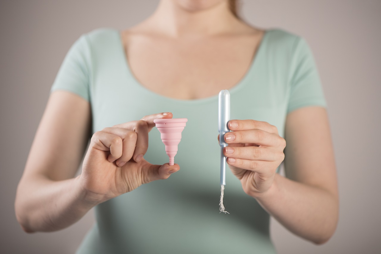 月経カップ　生理　女性