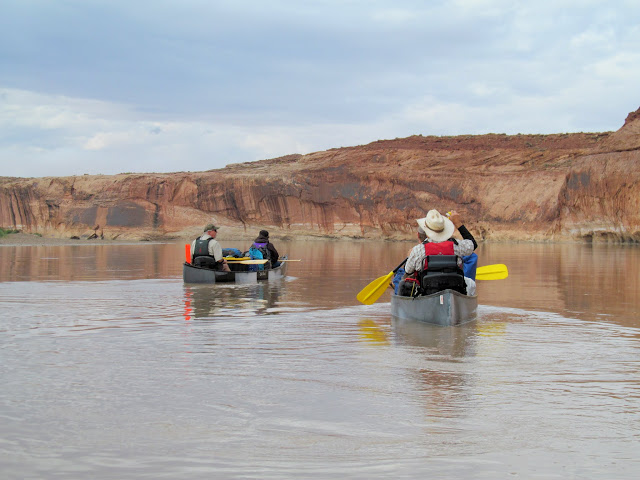 Paddling toward Bull Bottom